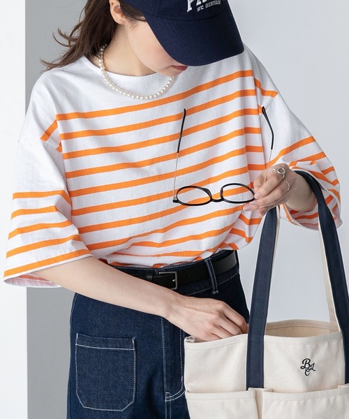 BONLECILL（ボンルシール）の「パネルボーダー ボートネックカットソー 半袖Tシャツ（Tシャツ/カットソー・レディース・ブラック/ブラウン/ブルー/グリーン/イエロー/ピンク/オレンジ系・FREE）」の7枚目の写真