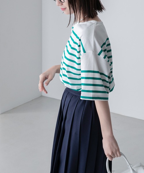 BONLECILL（ボンルシール）の「パネルボーダー ボートネックカットソー 半袖Tシャツ（Tシャツ/カットソー・レディース・ブラック/ブラウン/ブルー/グリーン/イエロー/ピンク/オレンジ系・FREE）」の10枚目の写真