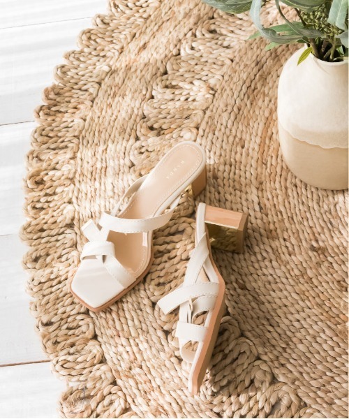 RANDA（ランダ）の「ステッチトリムミュールサンダル（サンダル・レディース・ブラック/ダークブラウン/アイボリー/マスタード・S/M/L/LL）」の12枚目の写真