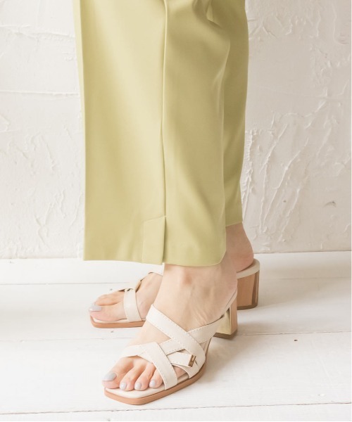 RANDA（ランダ）の「ステッチトリムミュールサンダル（サンダル・レディース・ブラック/ダークブラウン/アイボリー/マスタード・S/M/L/LL）」の7枚目の写真