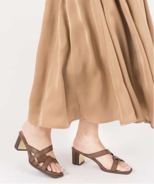 RANDA（ランダ）の「ステッチトリムミュールサンダル（サンダル・レディース・ブラック/ダークブラウン/アイボリー/マスタード・S/M/L/LL）」の10枚目の写真