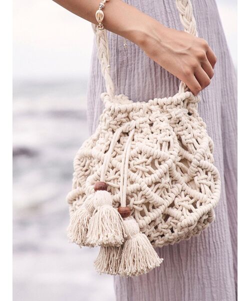 To the sea（トゥーザシー）の「マクラメ巾着バッグ（ショルダーバッグ・レディース・アイボリー・FREE）」の3枚目の写真