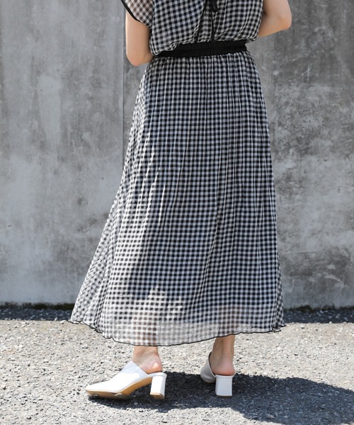 ap retro（アプレトロ）の「ギンガムチェック消しプリーツロングスカート【ZOZO限定アイテム】（スカート・レディース・ブラック・FREE）」の8枚目の写真