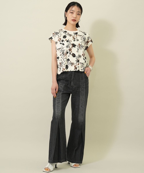 EBONY（エボニー）の「【EBONY(エボニー)】フォイルフラワーTシャツ E21SS/T-06（Tシャツ/カットソー・レディース・ホワイト/ブラック・2）」の12枚目の写真