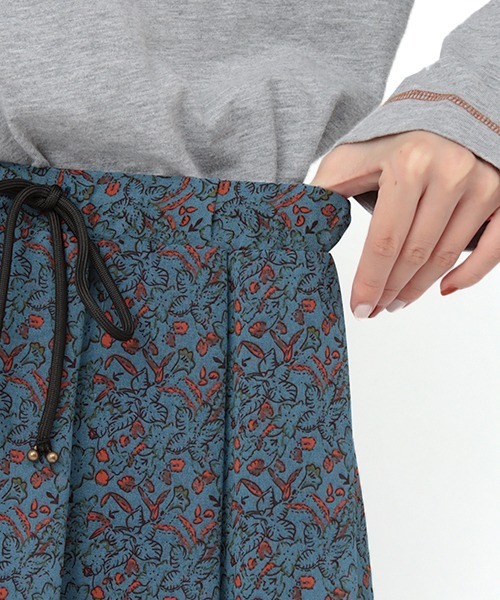 チチカカ(チチカカ)の「アースボタニカルスカート(スカート・レディース・ブラウン/ブルー/カーキ・FREE)」の14枚目の写真