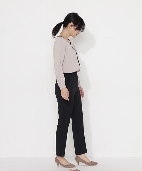 NATURAL BEAUTY BASIC(ナチュラルビューティーベーシック)の「バイカラーブラウス(シャツ/ブラウス・レディース・ベージュ/アイボリー・マルチサイズ)」の7枚目の写真