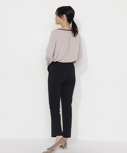 NATURAL BEAUTY BASIC(ナチュラルビューティーベーシック)の「バイカラーブラウス(シャツ/ブラウス・レディース・ベージュ/アイボリー・マルチサイズ)」の8枚目の写真