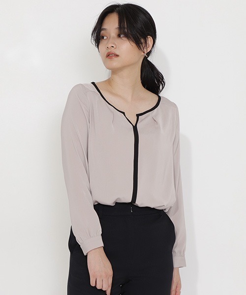 NATURAL BEAUTY BASIC(ナチュラルビューティーベーシック)の「バイカラーブラウス(シャツ/ブラウス・レディース・ベージュ/アイボリー・マルチサイズ)」の10枚目の写真