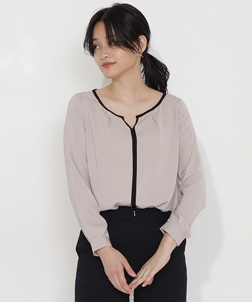 NATURAL BEAUTY BASIC(ナチュラルビューティーベーシック)の「バイカラーブラウス(シャツ/ブラウス・レディース・ベージュ/アイボリー・マルチサイズ)」の17枚目の写真