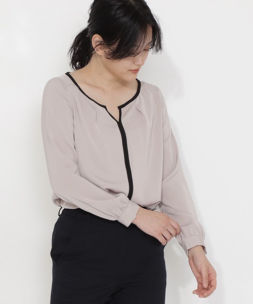 NATURAL BEAUTY BASIC(ナチュラルビューティーベーシック)の「バイカラーブラウス(シャツ/ブラウス・レディース・ベージュ/アイボリー・マルチサイズ)」の14枚目の写真