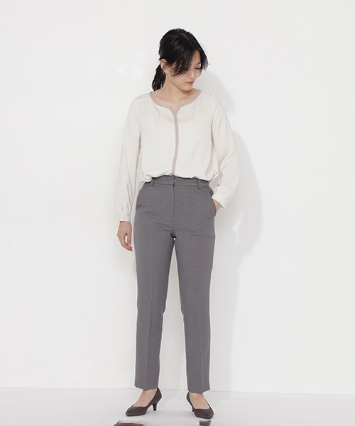 NATURAL BEAUTY BASIC(ナチュラルビューティーベーシック)の「バイカラーブラウス(シャツ/ブラウス・レディース・ベージュ/アイボリー・マルチサイズ)」の15枚目の写真
