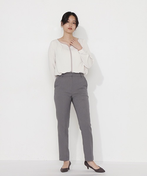 NATURAL BEAUTY BASIC(ナチュラルビューティーベーシック)の「バイカラーブラウス(シャツ/ブラウス・レディース・ベージュ/アイボリー・マルチサイズ)」の3枚目の写真