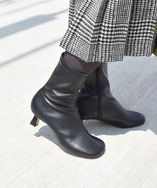 SHIPS（シップス）の「オブリークトゥショートブーツ◇（ブーツ・レディース・ブラック/ブラウン・38/36/37）」の16枚目の写真