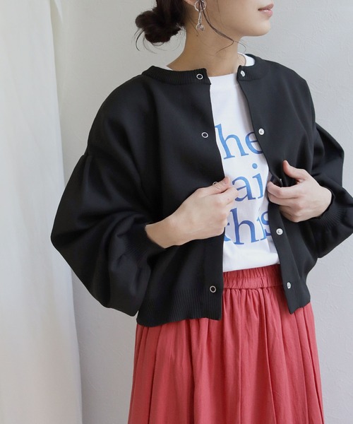 HER CLOSET(ハークローゼット)の「【shemoshelly】前後2WAYリングスナップニットショートカーディガン(カーディガン/ボレロ・レディース・チャコールグレー/ライトグレー/ライトブルー/ブラック/ダークブラウン/グリーン/グレイッシュベージュ/テラコッタ・M)」の2枚目の写真