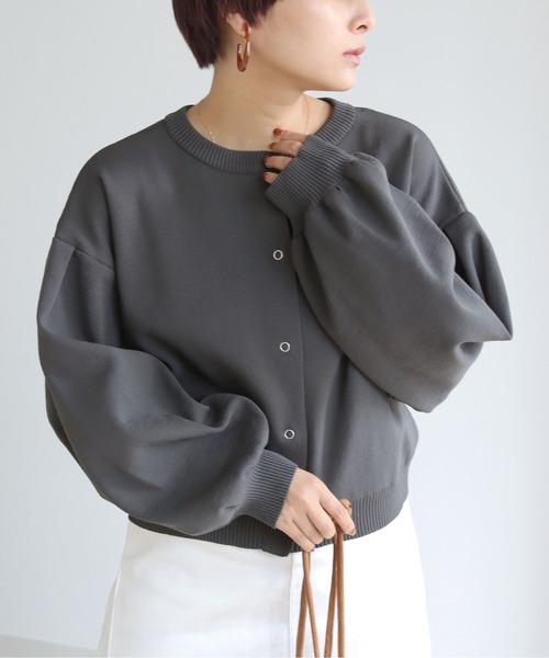 HER CLOSET(ハークローゼット)の「【shemoshelly】前後2WAYリングスナップニットショートカーディガン(カーディガン/ボレロ・レディース・チャコールグレー/ライトグレー/ライトブルー/ブラック/ダークブラウン/グリーン/グレイッシュベージュ/テラコッタ・M)」の22枚目の写真