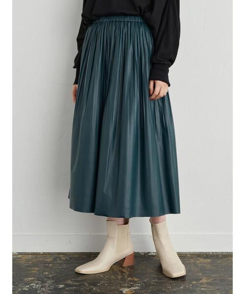 YECCA VECCA（イェッカヴェッカ）の「ファイクレザープリーツスカート＊（スカート・レディース・ベージュ/グリーン/ブラック・FREE）」の6枚目の写真