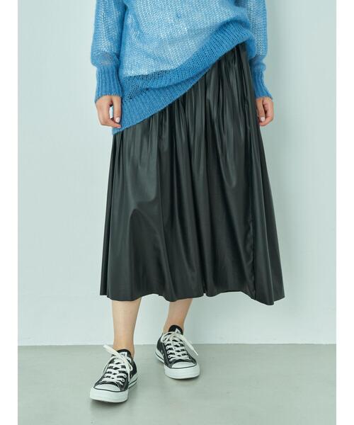 YECCA VECCA（イェッカヴェッカ）の「ファイクレザープリーツスカート＊（スカート・レディース・ベージュ/グリーン/ブラック・FREE）」の7枚目の写真