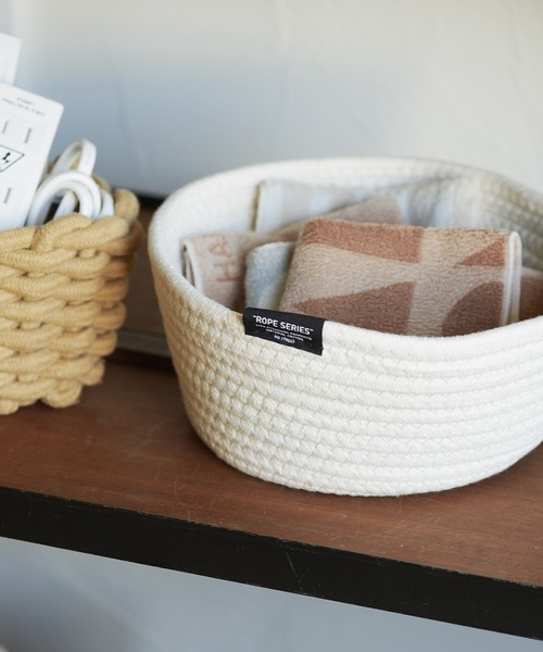 LAKOLE（ラコレ）の「ロープバスケット(M) / 235592（収納グッズ・レディース・グレー/ブラウン/ホワイト/ダークグレー・FREE）」の2枚目の写真