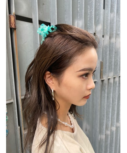 SLY(スライ)の「Sly Skin DEFOMATION VANCE ヘアーバンス(バレッタ/ヘアクリップ・レディース・グリーン系その他2/ベージュ系その他・FREE)」の18枚目の写真