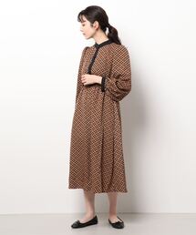 ☆ レトロ感漂う。ダイヤ柄バンドカラーワンピース