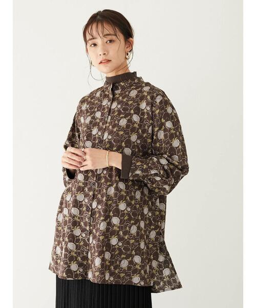 CRAFT STANDARD BOUTIQUE（クラフトスタンダードブティック）の「袖ギャザーバンドカラーシャツチュニック　＊（シャツ/ブラウス・レディース・ネイビー/ブラウン・FREE）」の3枚目の写真