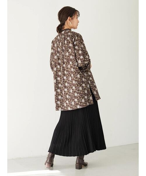 CRAFT STANDARD BOUTIQUE（クラフトスタンダードブティック）の「袖ギャザーバンドカラーシャツチュニック　＊（シャツ/ブラウス・レディース・ネイビー/ブラウン・FREE）」の10枚目の写真