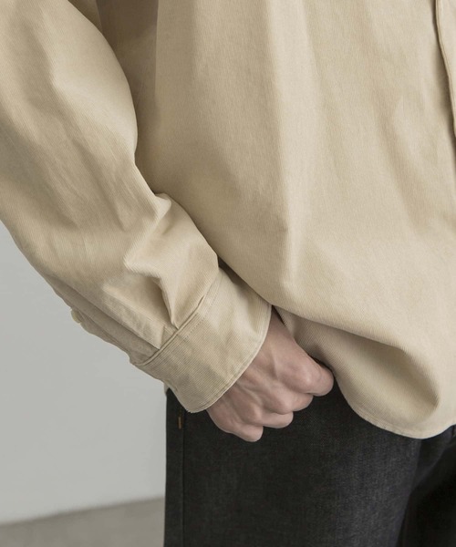 URBAN RESEARCH（アーバンリサーチ）の「JAPAN made ライトコーデュロイシャツ（シャツ/ブラウス・メンズ・チャコールグレー/ブラウン/グリーン系その他/ライトベージュ・MEDIUM/LARGE/X-LARGE）」の10枚目の写真