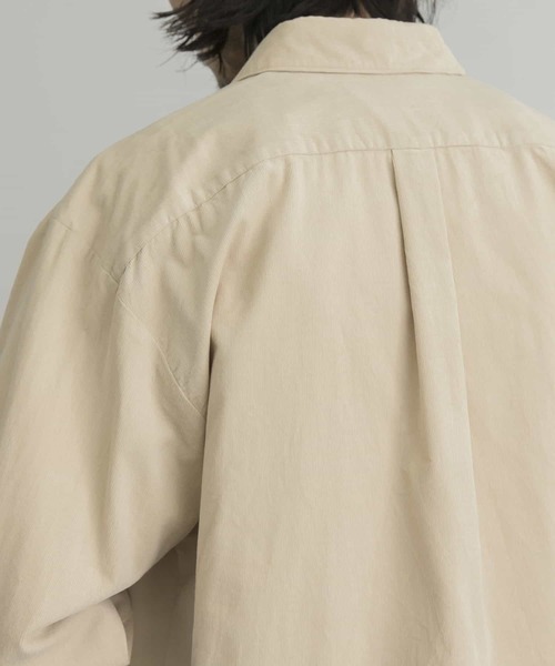 URBAN RESEARCH（アーバンリサーチ）の「JAPAN made ライトコーデュロイシャツ（シャツ/ブラウス・メンズ・チャコールグレー/ブラウン/グリーン系その他/ライトベージュ・MEDIUM/LARGE/X-LARGE）」の11枚目の写真