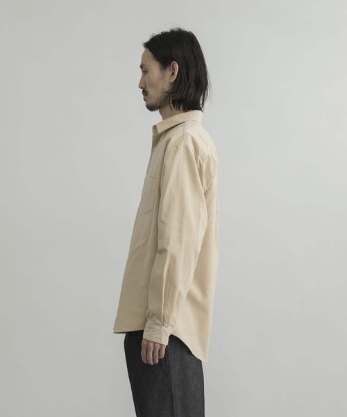 URBAN RESEARCH（アーバンリサーチ）の「JAPAN made ライトコーデュロイシャツ（シャツ/ブラウス・メンズ・チャコールグレー/ブラウン/グリーン系その他/ライトベージュ・MEDIUM/LARGE/X-LARGE）」の22枚目の写真