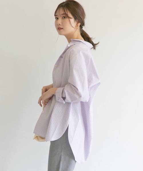 URBAN RESEARCH ROSSO WOMEN（アーバンリサーチ　ロッソ）の「オーバーサイズバックタックシャツ（シャツ/ブラウス・レディース・オフホワイト/ブルー系その他/ストライプ・FREE）」の22枚目の写真