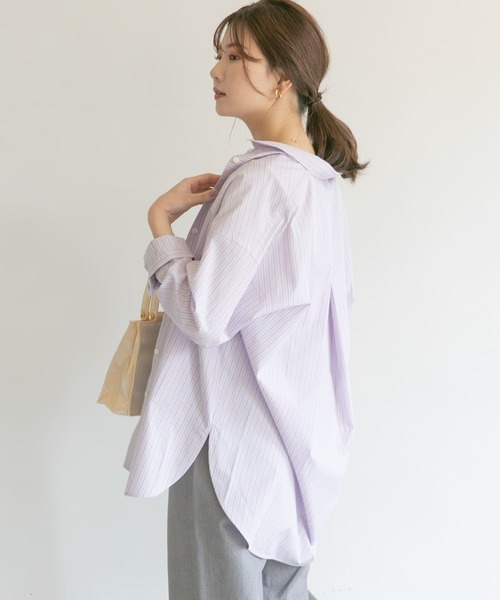 URBAN RESEARCH ROSSO WOMEN（アーバンリサーチ　ロッソ）の「オーバーサイズバックタックシャツ（シャツ/ブラウス・レディース・オフホワイト/ブルー系その他/ストライプ・FREE）」の9枚目の写真
