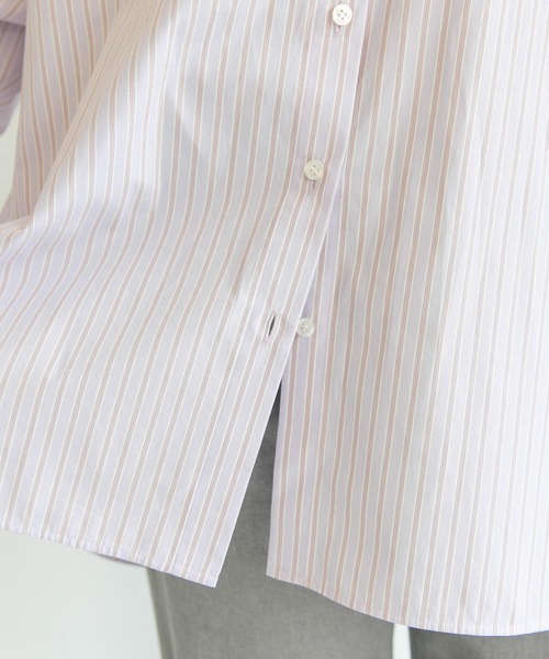 URBAN RESEARCH ROSSO WOMEN（アーバンリサーチ　ロッソ）の「オーバーサイズバックタックシャツ（シャツ/ブラウス・レディース・オフホワイト/ブルー系その他/ストライプ・FREE）」の11枚目の写真