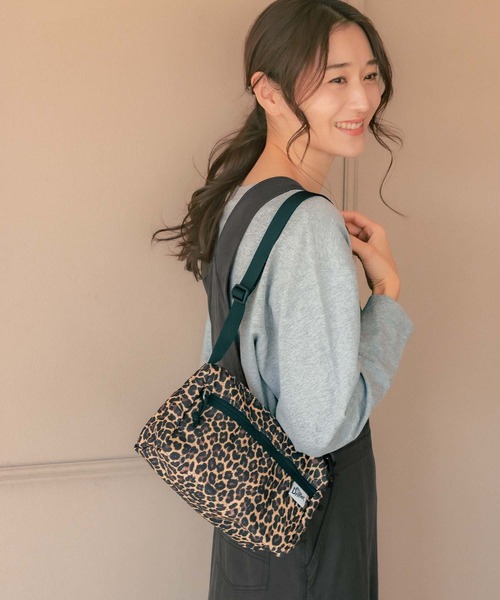 LEPSIM（レプシィム）の「【Drifterコラボ】ショルダーバッグ　261926（ショルダーバッグ・レディース・ブラック/アニマル/レオパード・ONE SIZE）」の3枚目の写真