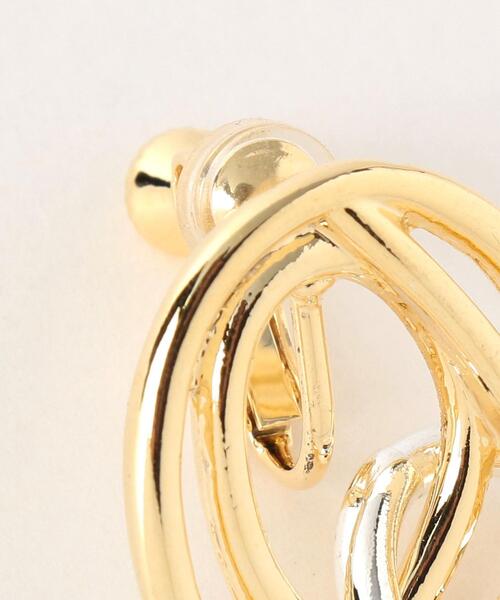 green label relaxing（グリーンレーベルリラクシング）の「ダブルトーン メタルリング イヤリング（イヤリング・レディース・ゴールド・FREE）」の5枚目の写真