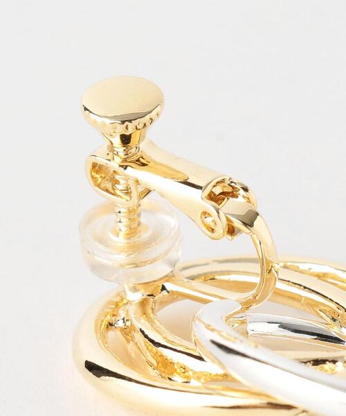 green label relaxing（グリーンレーベルリラクシング）の「ダブルトーン メタルリング イヤリング（イヤリング・レディース・ゴールド・FREE）」の6枚目の写真