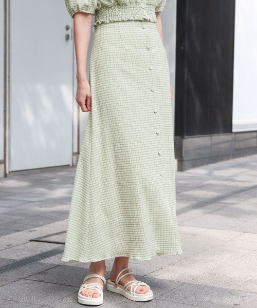 mysty woman(ミスティウーマン)の「楊柳ギンガムフレアスカート 275148(スカート・レディース・ブラック/ベージュ/グリーン・FREE)」の3枚目の写真