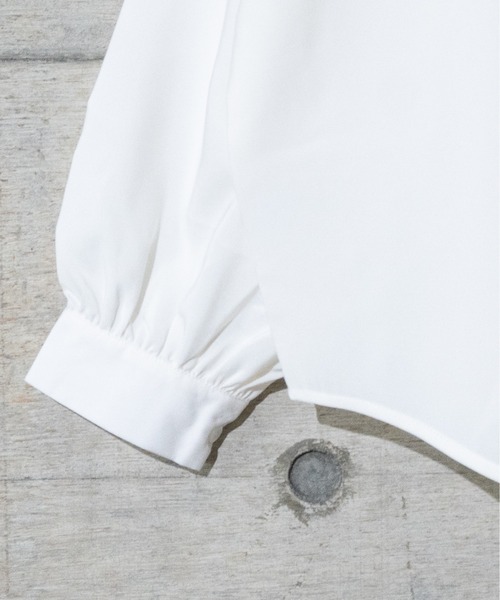 JOHN'S CLOSET（ジョンズクローゼット）の「【i】ポリ無地バルーンスリーブシャツ（シャツ/ブラウス・メンズ・モカ/グリーン/グレイッシュブルー/ホワイト/グレイッシュベージュ/ブラック・LARGE/MEDIUM/X-LARGE）」の10枚目の写真