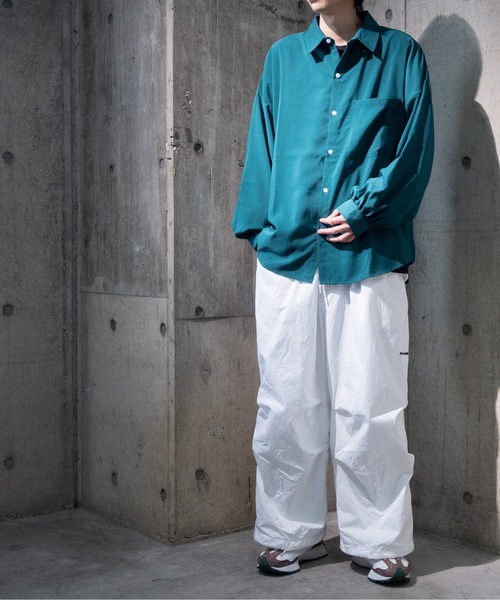 JOHN'S CLOSET（ジョンズクローゼット）の「【i】ポリ無地バルーンスリーブシャツ（シャツ/ブラウス・メンズ・モカ/グリーン/グレイッシュブルー/ホワイト/グレイッシュベージュ/ブラック・LARGE/MEDIUM/X-LARGE）」の15枚目の写真