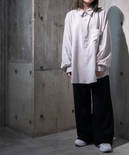 JOHN'S CLOSET（ジョンズクローゼット）の「【i】ポリ無地バルーンスリーブシャツ（シャツ/ブラウス・メンズ・モカ/グリーン/グレイッシュブルー/ホワイト/グレイッシュベージュ/ブラック・LARGE/MEDIUM/X-LARGE）」の18枚目の写真