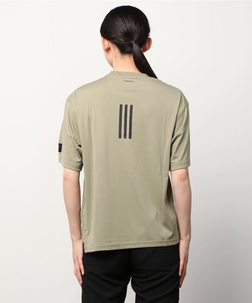 adidas(アディダス)の「【別注】アディダス adidas ID2.0 ルーズ Tシャツ 限定コラボ(Tシャツ/カットソー・レディース・ブラック/オリーブ/ベージュ・M/L/XL/S)」の4枚目の写真