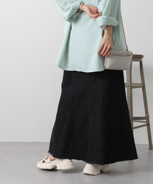 COLONY 2139（コロニートゥーワンスリーナイン）の「裾フリンジデニムマーメイドスカート（デニムスカート・レディース・ブラック/ブラック系その他/ブルー・FREE）」の10枚目の写真