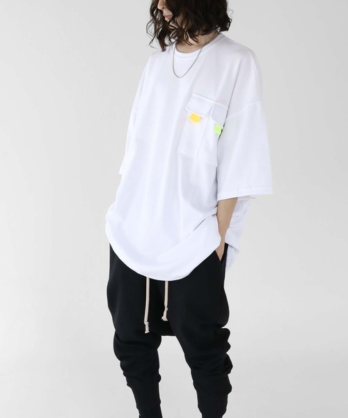 minsobi（ミンソビ）の「2ポケットビッグＴ（Tシャツ/カットソー・メンズ・ホワイト/ブラック・FREE）」の5枚目の写真
