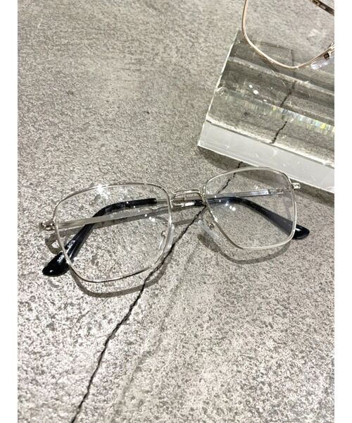 EMODA(エモダ)の「スクエアレンズアイウェア(メガネ・レディース・ブラック/ブラウン・FREE)」の2枚目の写真