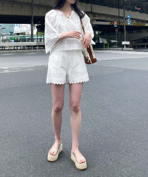 archives（アルシーヴ）の「【setup対応】カットワークレースフレアブラウス（シャツ/ブラウス・レディース・ブラック/オフホワイト・MEDIUM）」の11枚目の写真