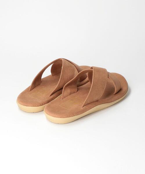 BEAUTY&YOUTH UNITED ARROWS（ビューティーアンドユースユナイテッドアローズ）の「＜ISLAND SLIPPER＞ CROSS TNG SNDL ULTRA-SUEDE/サンダル（その他シューズ・メンズ・ブラック/ベージュ・10/9/8）」の5枚目の写真