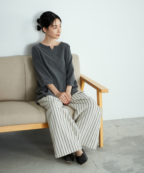 ONIGIRI(オニギリ)の「ストライプワイドパンツ(その他パンツ・レディース・ベージュ/ネイビー・LARGE/SMALL/MEDIUM)」の6枚目の写真