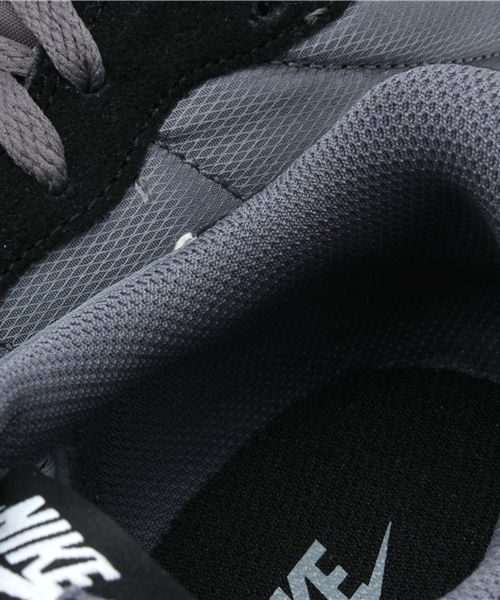 NIKE SPORTSWEAR（ナイキスポーツウェアー）の「ウィメンズ ナイキ ジニコ NIKE WMNS GENICCO 644451-013/018/417（スニーカー・レディース・グレー/ダークグレー/ライトブルー・24.5cm/23cm/24cm/23.5cm）」の9枚目の写真