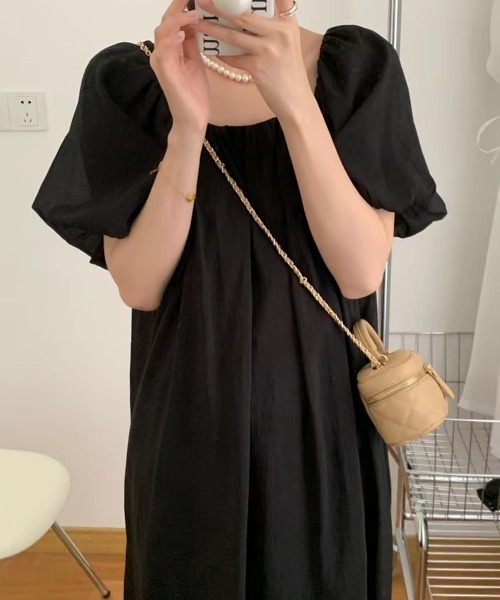 ★boohoo★ オフショルダー ルーシュ スケーター ワンピース ☆boohoo☆ オフショルダー ルーシュ スケーター ワンピース