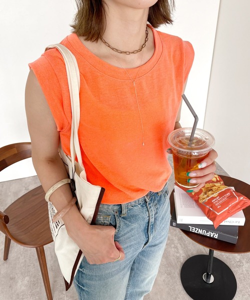 reca（レカ）の「リネンミックスノースリーブTシャツ（Tシャツ/カットソー・レディース・ブラック/オフホワイト/オレンジ/ブルー/グリーン/グレイッシュベージュ・FREE）」の6枚目の写真