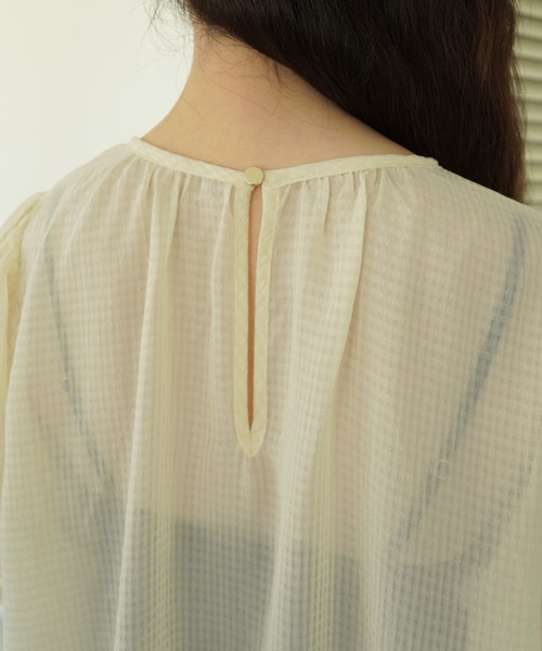 TINA：JOJUN（ティーナジョジュン）の「ギンガムチェック柄 シアーブラウス TINA：JOJUN（シャツ/ブラウス・レディース・グレー/イエロー・M）」の4枚目の写真